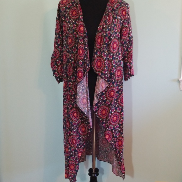 LuLaRoe Tops - LuLaRoe Shirley Kimono
